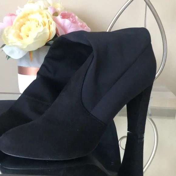 Brand New CHARLES by Charles David Over the knee Boots - Picture 7 of 17